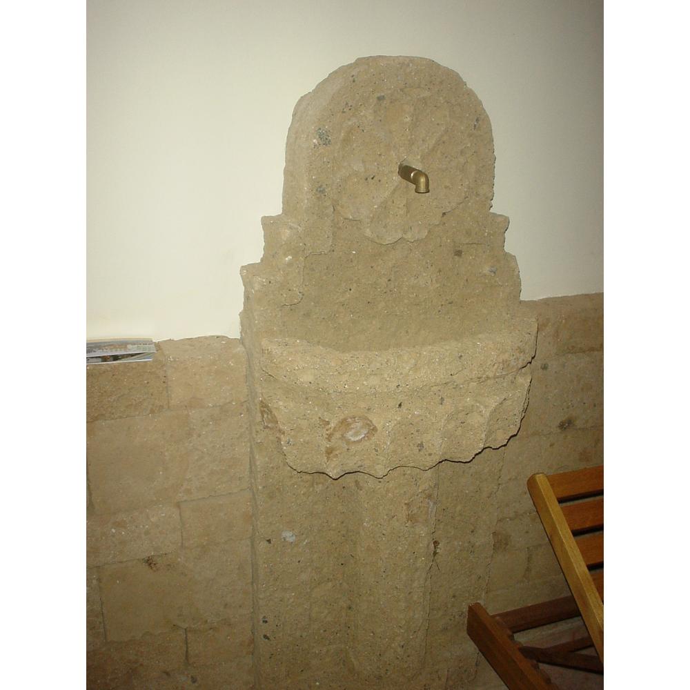 16. tufa studna.jpg